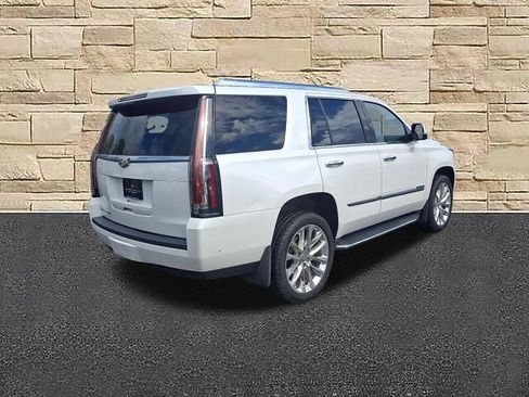 Used 2020 Cadillac Escalade Luxury AWD/4WD image 25