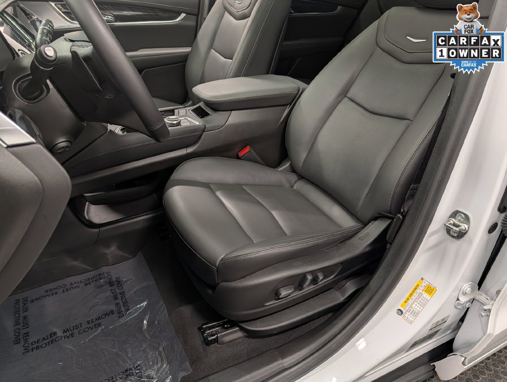Used 2024 Cadillac XT6 Premium Luxury AWD/4WD image 11