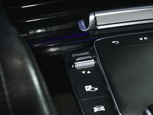 Used 2025 Mercedes-Benz GLS 450 4MATIC image 34