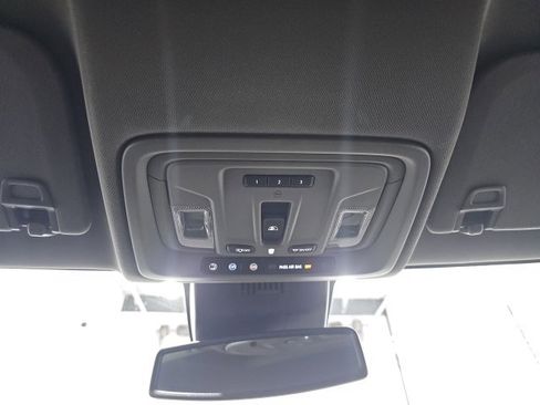 Used 2024 GMC Sierra 3500 SLT w/ SLT Premium Package image 29