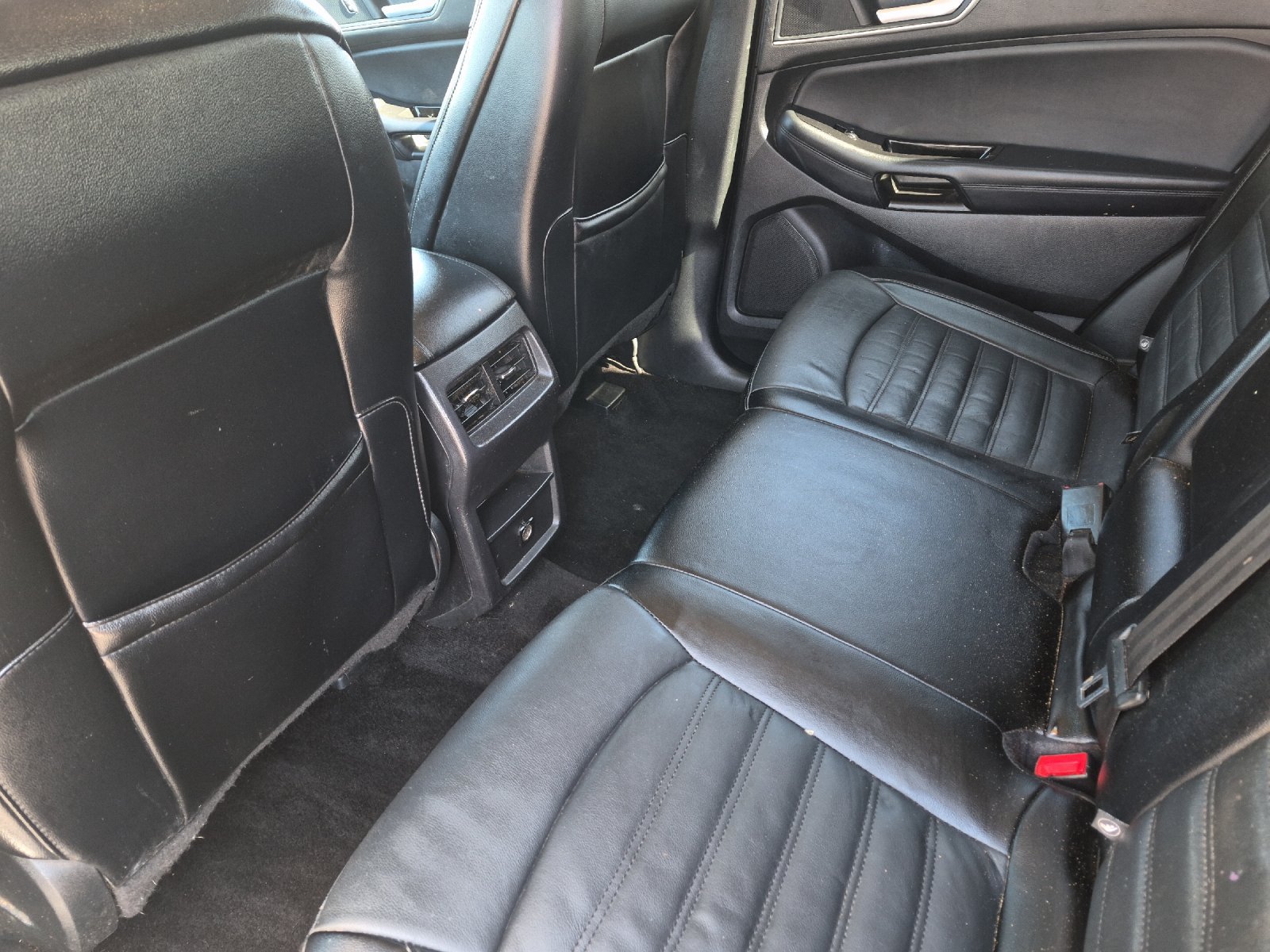 Used 2018 Ford Edge SEL w/ Equipment Group 201A FWD image 11