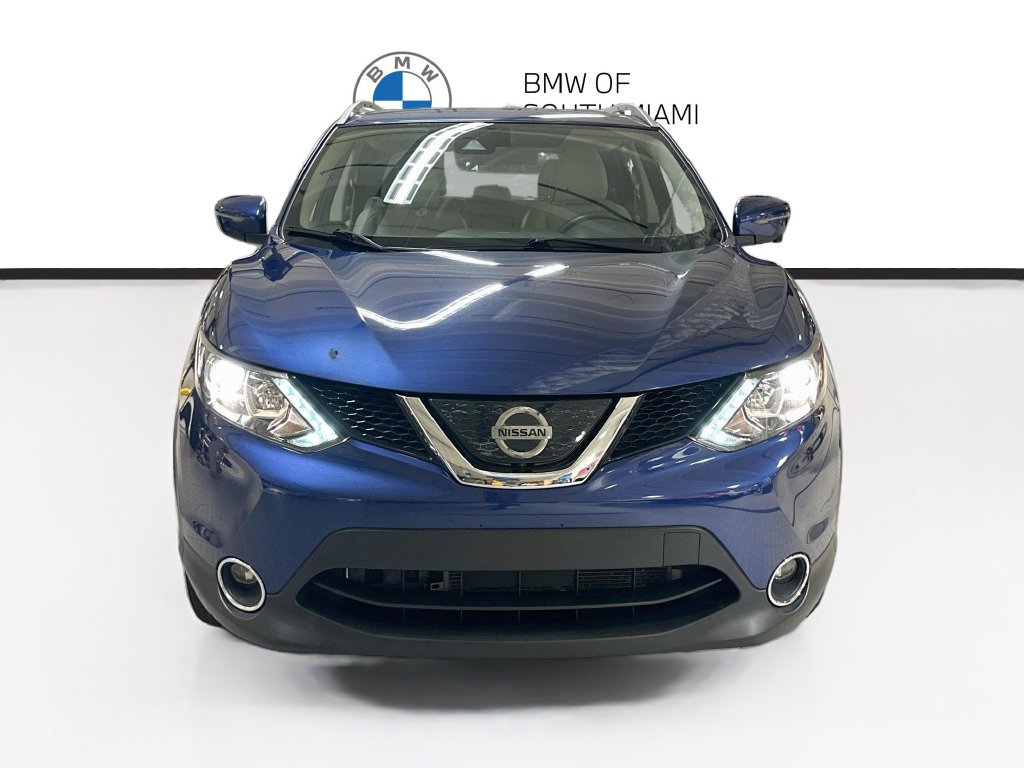 Used 2019 Nissan Rogue Sport SL FWD image 2