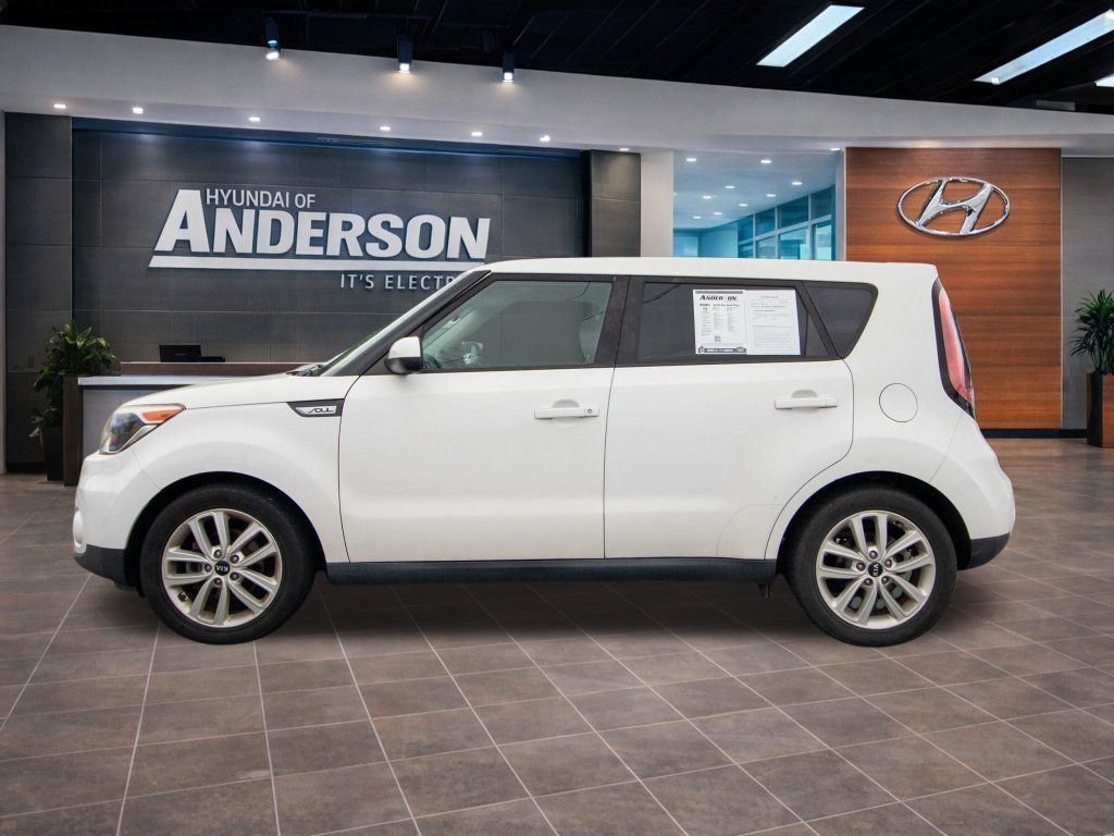 Used 2018 Kia Soul + FWD image 5