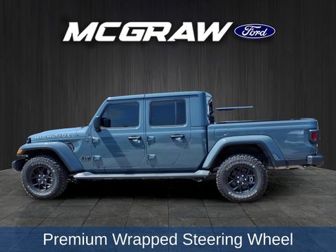 Used 2025 Jeep Gladiator Sport AWD/4WD image 10