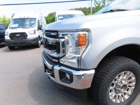 Used 2022 Ford F250 XLT w/ XLT Premium Package AWD/4WD image 8