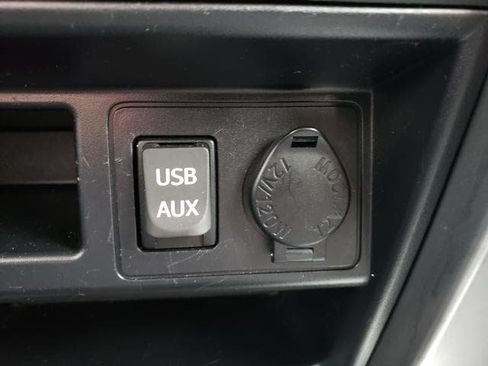 Used 2017 Toyota 4Runner SR5 AWD/4WD image 24