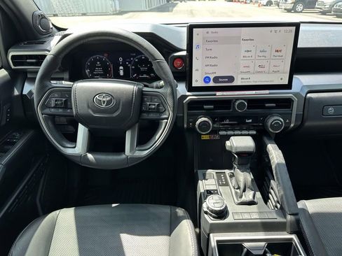Used 2025 Toyota 4Runner TRD Off-Road Premium AWD/4WD image 11