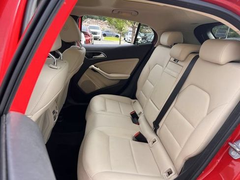 Used 2019 Mercedes-Benz GLA 250 4MATIC image 20