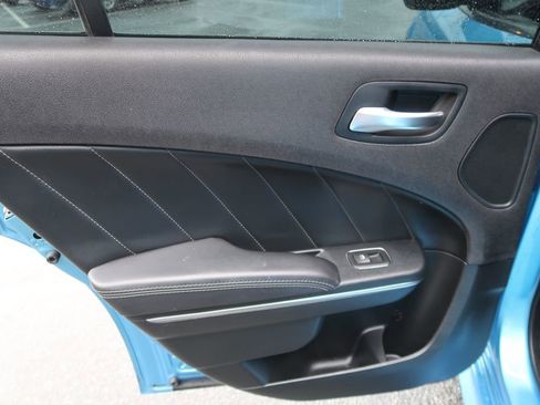 Used 2016 Dodge Charger R/T Scat Pack w/ Technology Group image 30