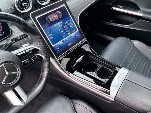 Used 2023 Mercedes-Benz C 300 Sedan image 17