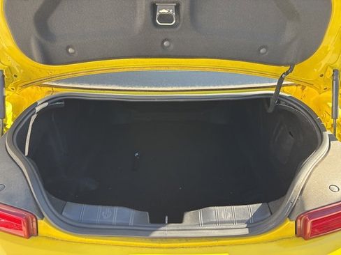 Used 2017 Chevrolet Camaro LT image 8