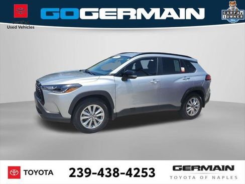 Certified 2025 Toyota Corolla Cross LE FWD image 11
