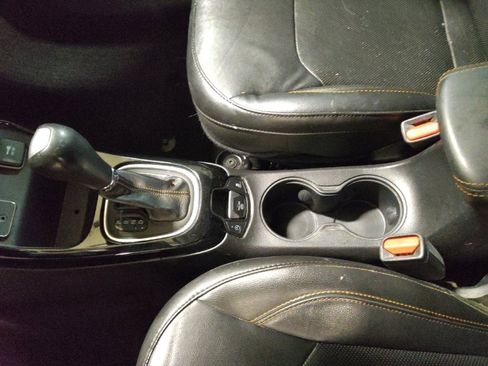 Used 2018 Jeep Compass Limited w/ Navigation Group image 26