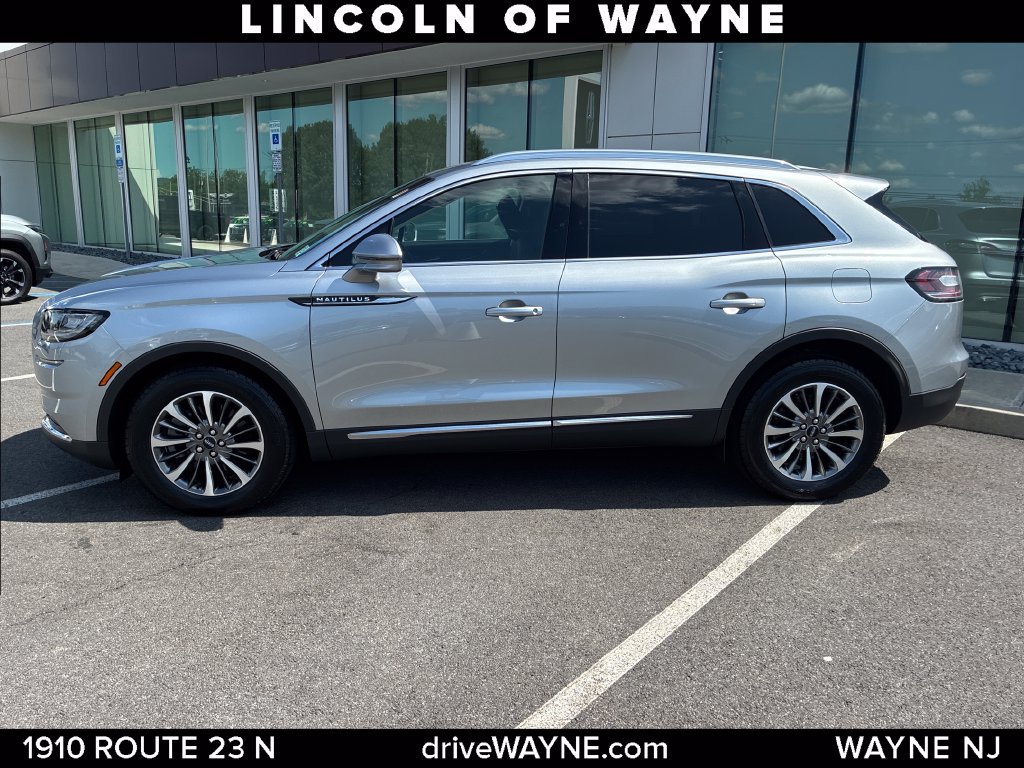 Certified 2023 Lincoln Nautilus AWD w/ Premium Package image 2