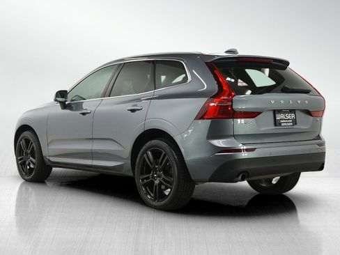 Used 2021 Volvo XC60 T5 Momentum w/ Premium Package image 3
