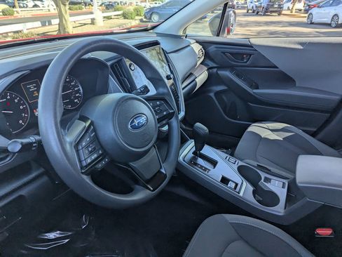 Used 2025 Subaru Crosstrek 2.0i Premium image 18