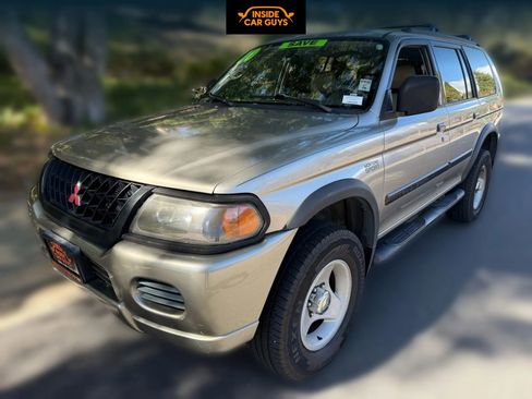 Used 2000 Mitsubishi Montero Sport XLS image 1