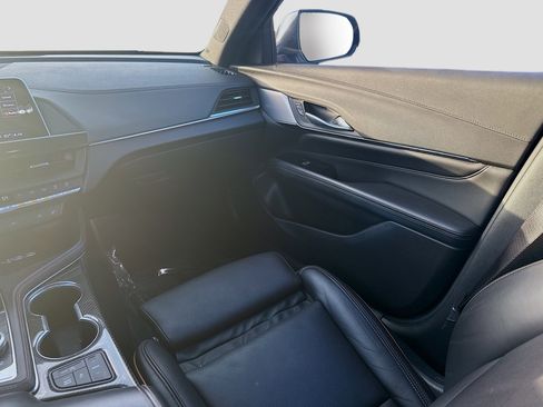 Used 2022 Cadillac CT4 V w/ LPO, ONYX Package image 20