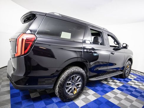 Used 2025 Ford Expedition Tremor image 5