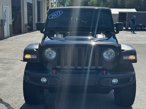 Used 2023 Jeep Wrangler Unlimited Rubicon w/ Cold Weather Group AWD/4WD image 9