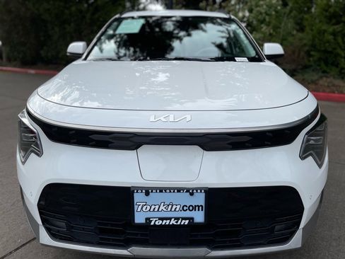 Used 2023 Kia Niro Wave w/ Wave Preserve Package image 9