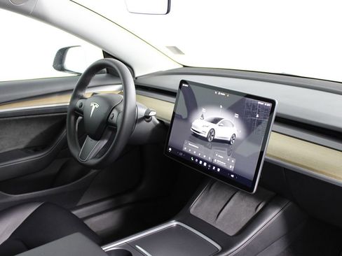 Used 2023 Tesla Model 3 Standard Range RWD image 10