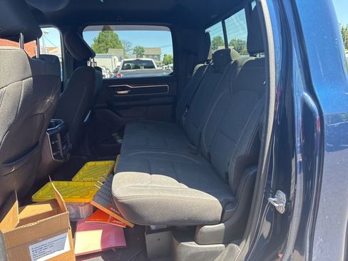 Used 2019 RAM 1500 Big Horn AWD/4WD image 8