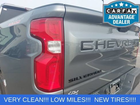 Used 2021 Chevrolet Silverado 1500 Custom Trail Boss w/ LPO, Dark Essentials Package AWD/4WD image 32