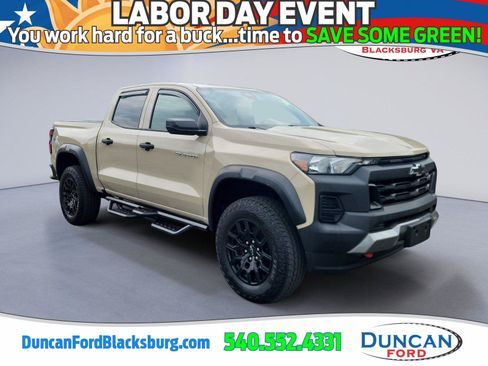 Used 2023 Chevrolet Colorado Trail Boss w/ Advanced Trailering Package AWD/4WD image 1