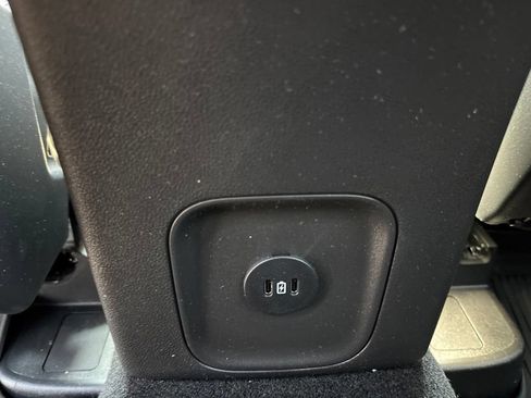 Used 2024 Ford Escape ST-Line w/ Tech Pack #1 AWD/4WD image 29