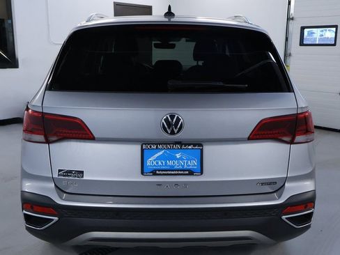 Used 2022 Volkswagen Taos SEL image 6