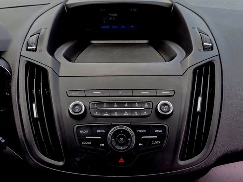 Used 2019 Ford Escape S image 20