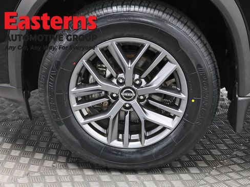 Used 2023 Nissan Rogue S AWD/4WD image 33