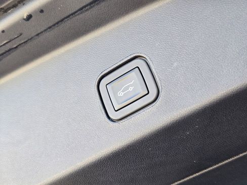 Certified 2025 Cadillac Lyriq Luxury w/ Nappa Leather Package image 33