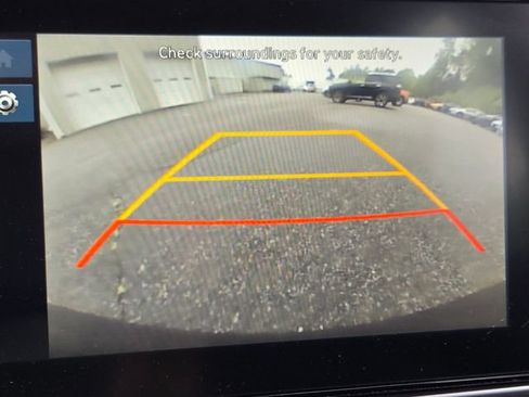 Used 2025 Hyundai Venue SEL FWD image 31