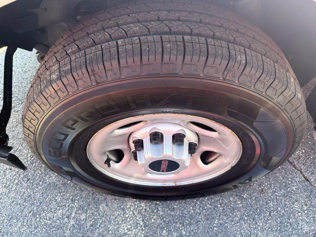 Used 2019 GMC Savana 2500 RWD image 4