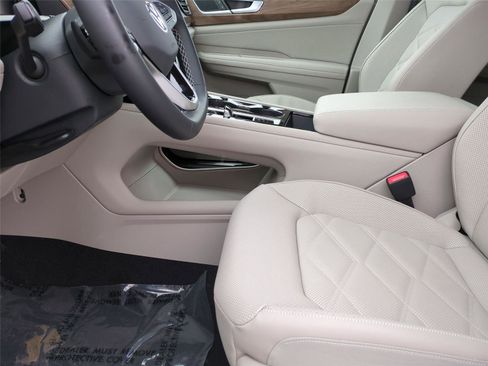 New 2026 Volkswagen Atlas SE image 16