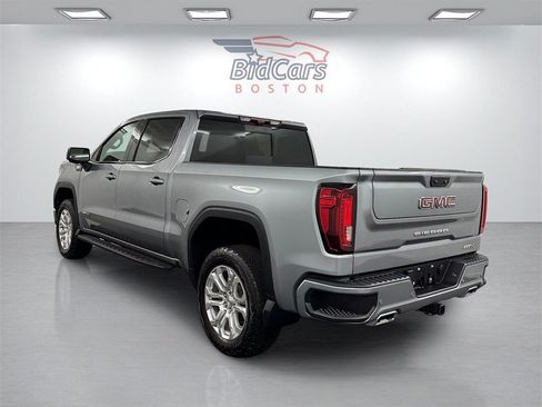 Used 2024 GMC Sierra 1500 AT4 w/ Technology Package image 6