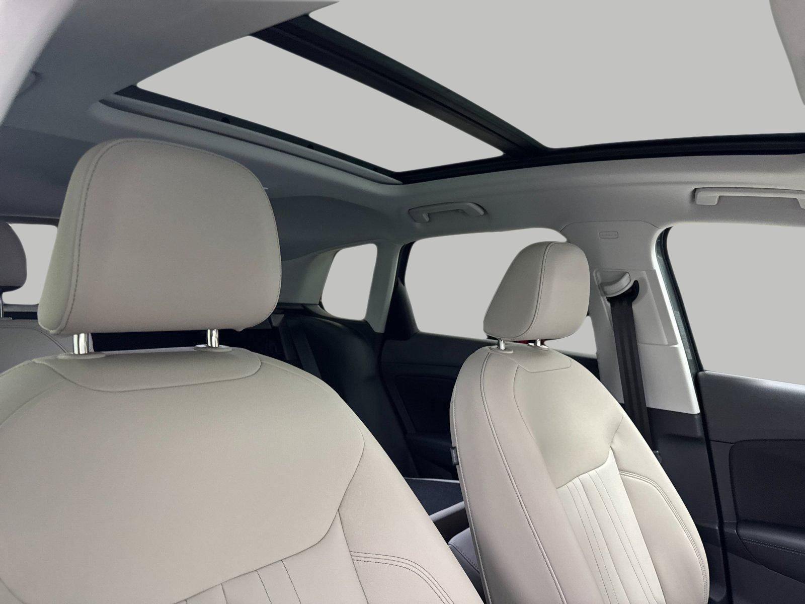 New 2026 Audi Q3 quattro 2.0T AWD/4WD image 16