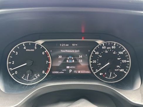 Used 2024 Nissan Rogue SV w/ SV Premium Package AWD/4WD image 33