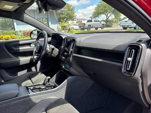 Used 2023 Volvo C40 P8 Recharge Plus AWD/4WD image 10