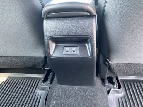 Used 2024 Toyota Corolla SE w/ SE Premium Package image 18