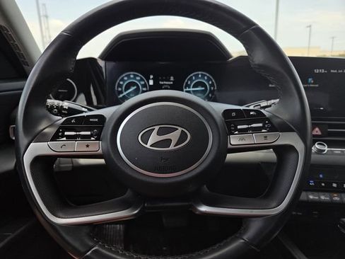 Used 2024 Hyundai Elantra SEL w/ Convenience Package FWD image 24