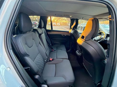 Certified 2025 Volvo XC90 B6 Plus image 20
