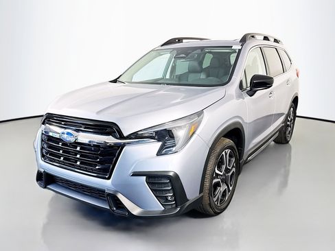 Used 2025 Subaru Ascent Limited AWD/4WD image 4