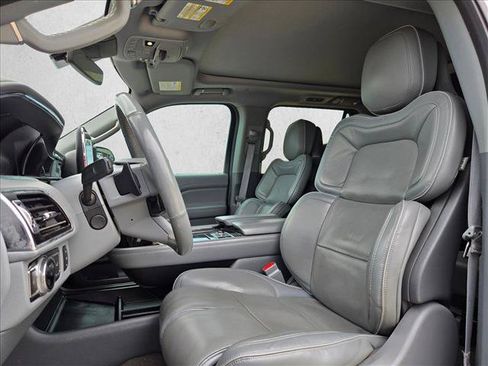 Used 2019 Lincoln Navigator Reserve w/ Cargo Package AWD/4WD image 10