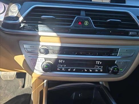 Used 2019 BMW 750i 750i w/ Executive Package image 22