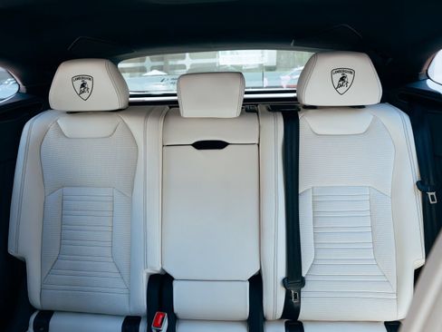 Used 2025 Lamborghini Urus SE AWD/4WD image 6