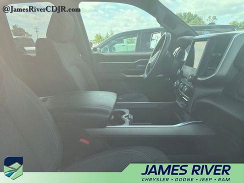 Used 2021 RAM 1500 Big Horn AWD/4WD image 2