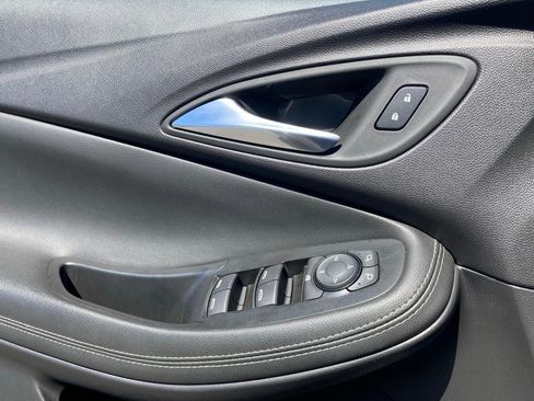 Used 2025 Buick Encore GX Preferred image 11